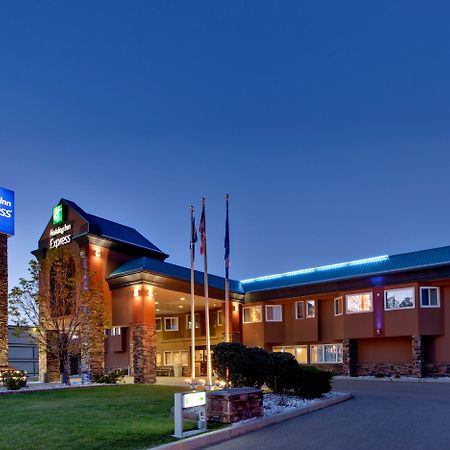 Holiday Inn Express Red Deer By Ihg Eksteriør bilde