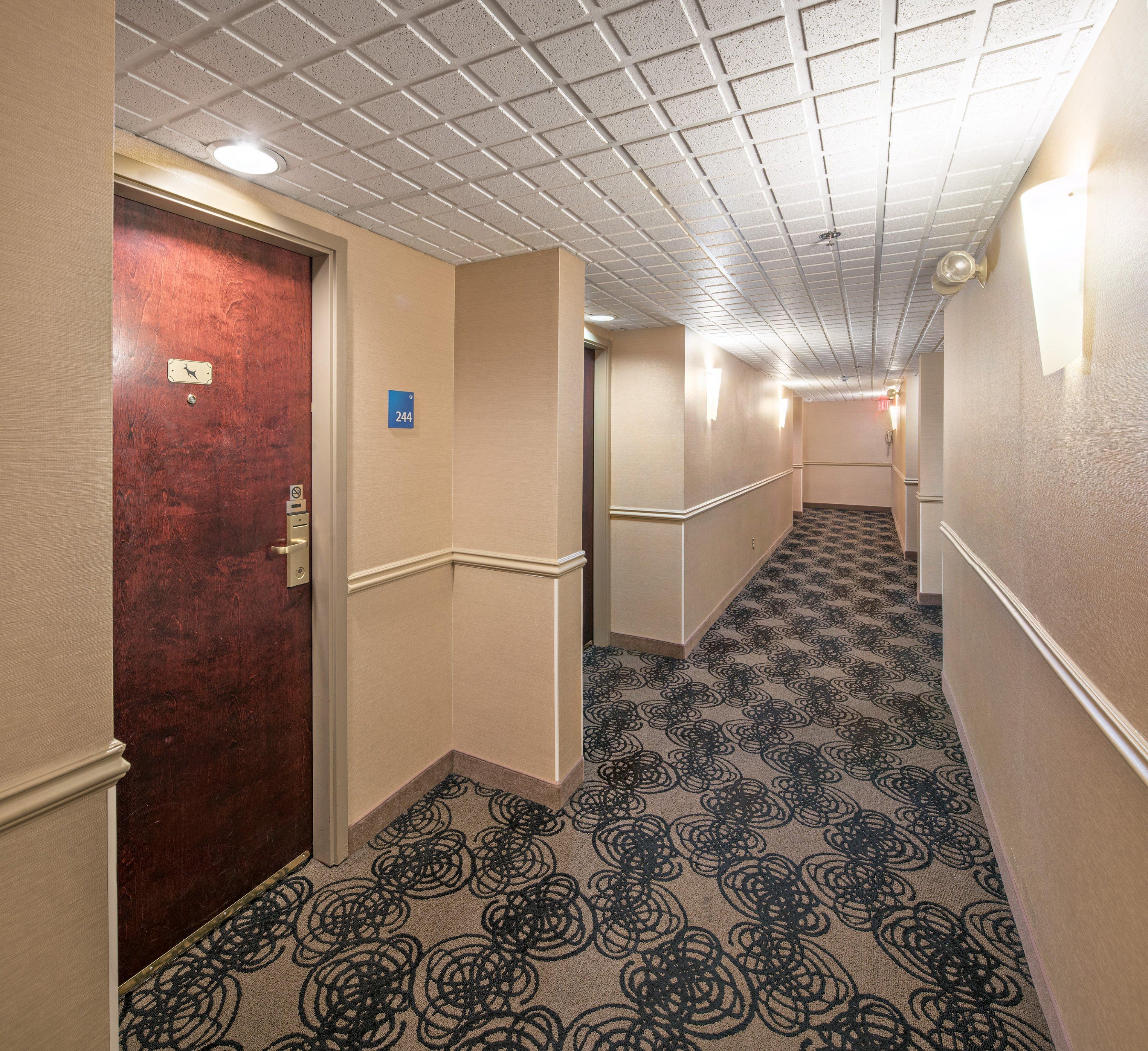 Holiday Inn Express Red Deer By Ihg Eksteriør bilde
