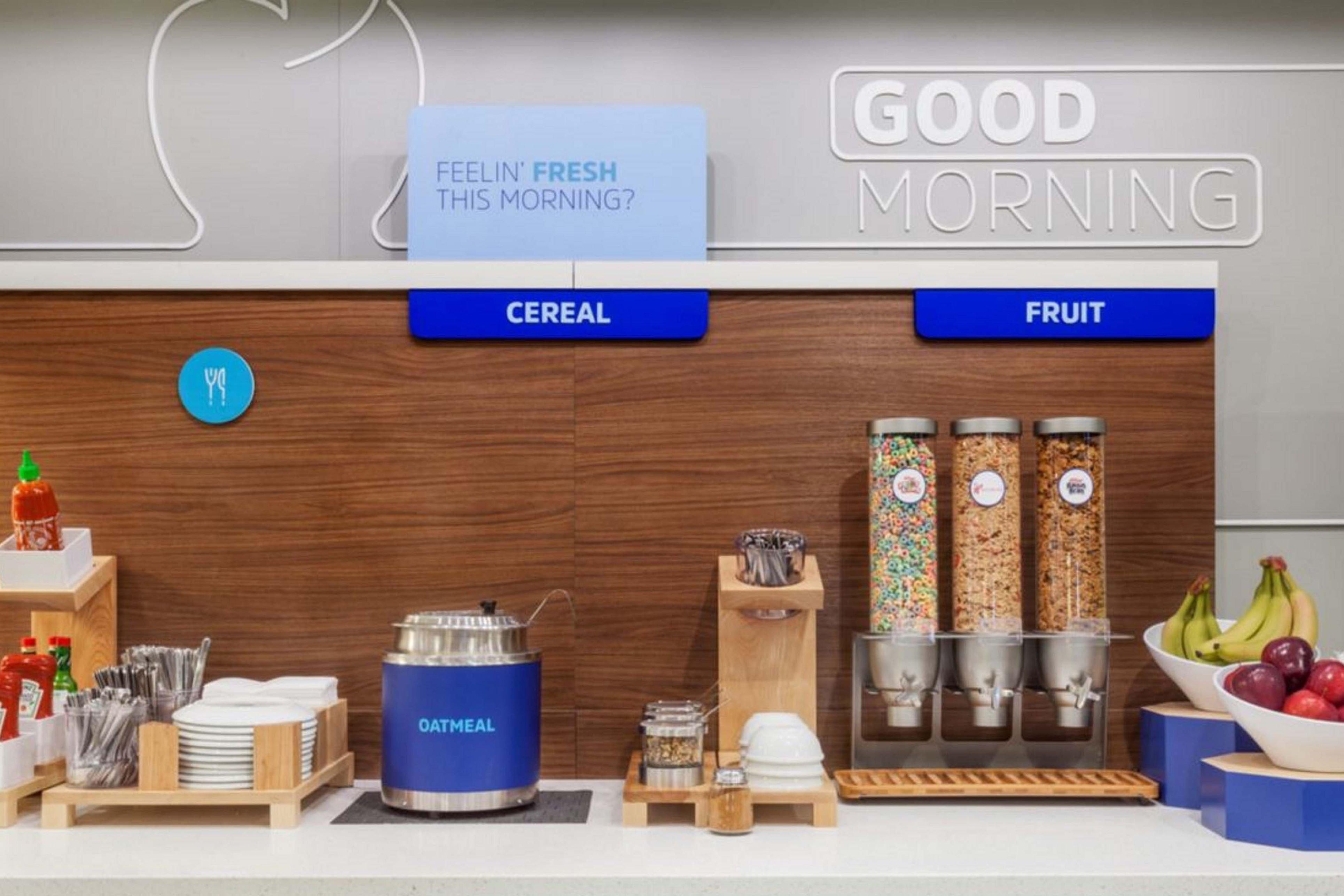 Holiday Inn Express Red Deer By Ihg Eksteriør bilde