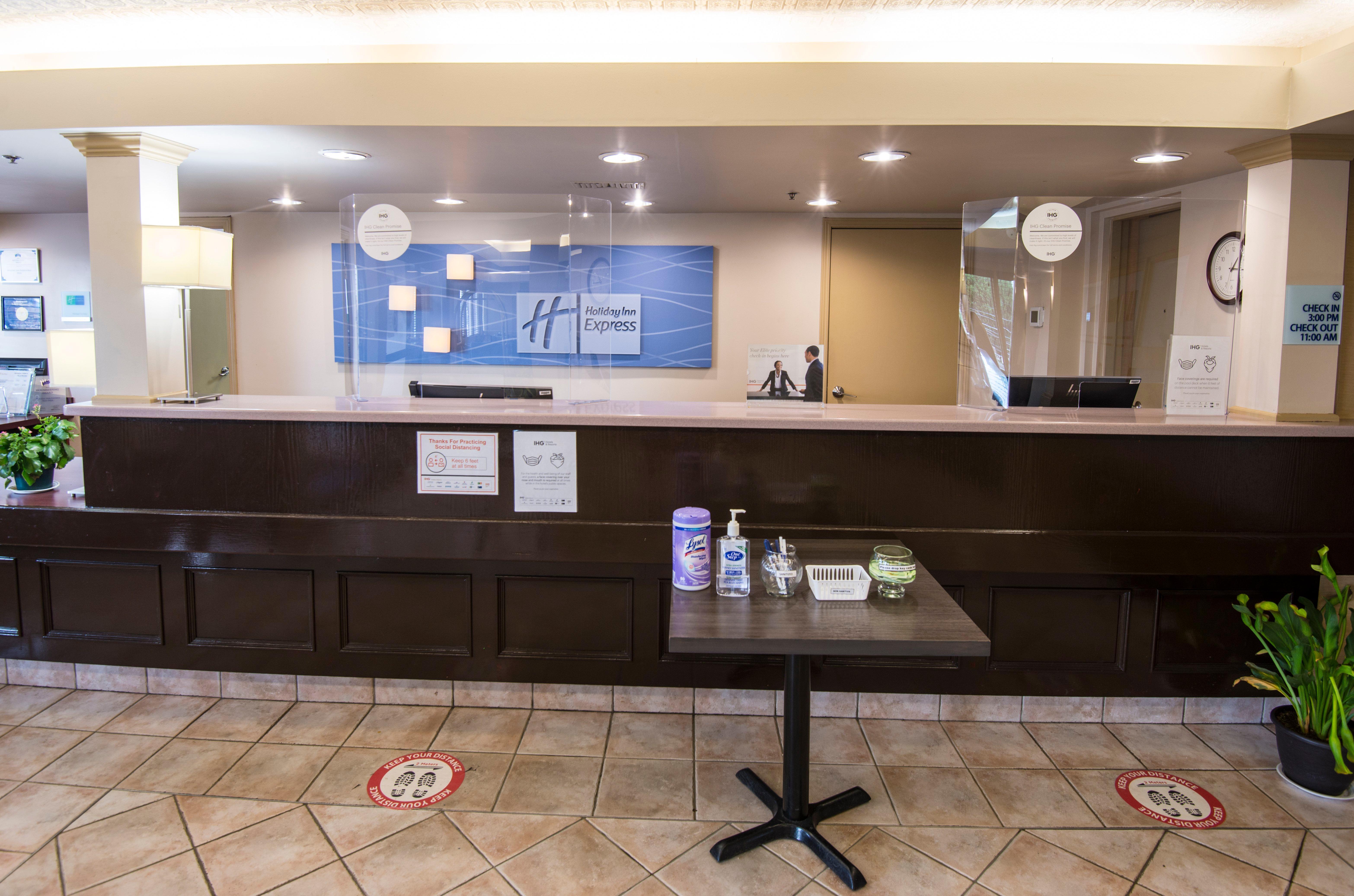 Holiday Inn Express Red Deer By Ihg Eksteriør bilde