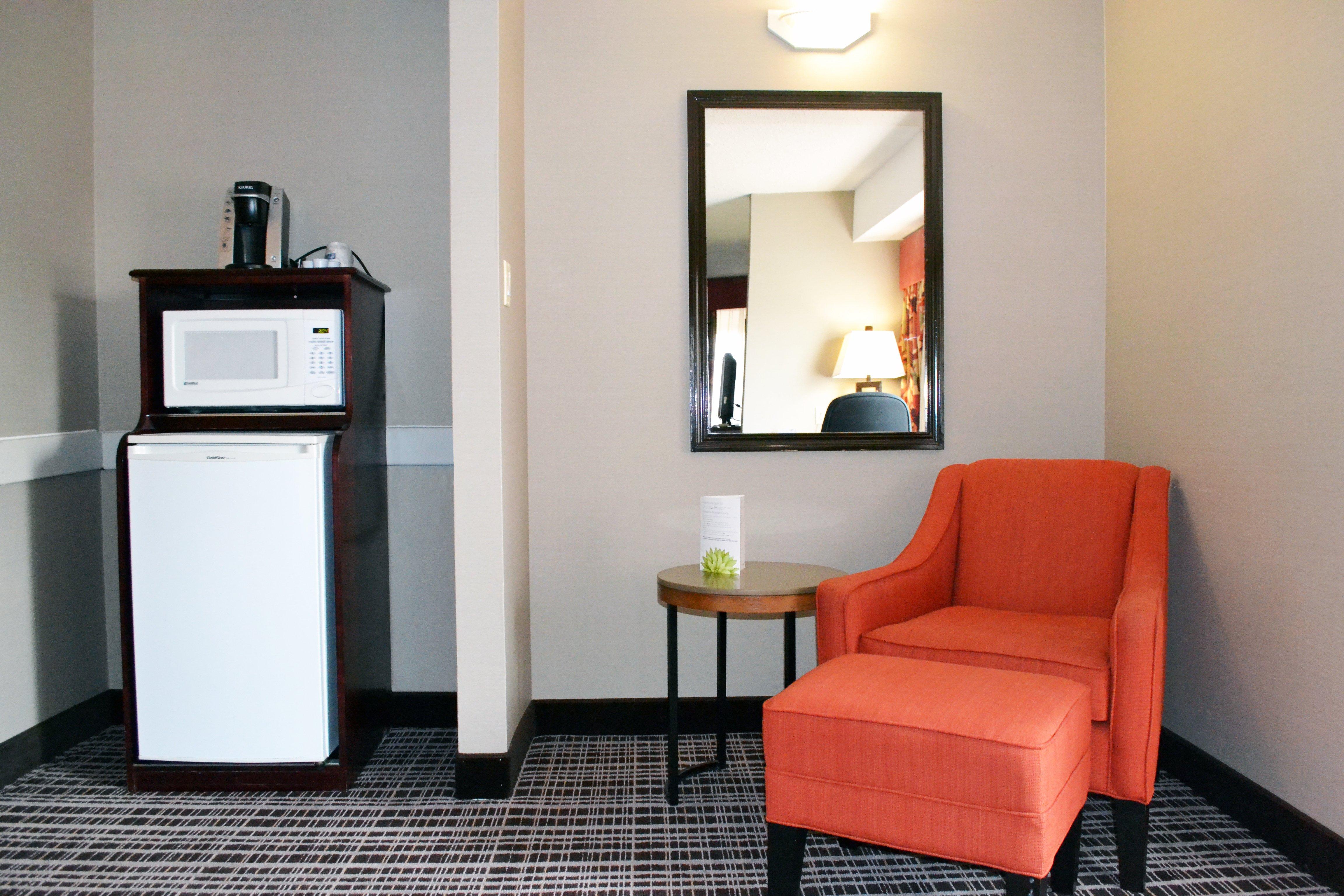 Holiday Inn Express Red Deer By Ihg Eksteriør bilde
