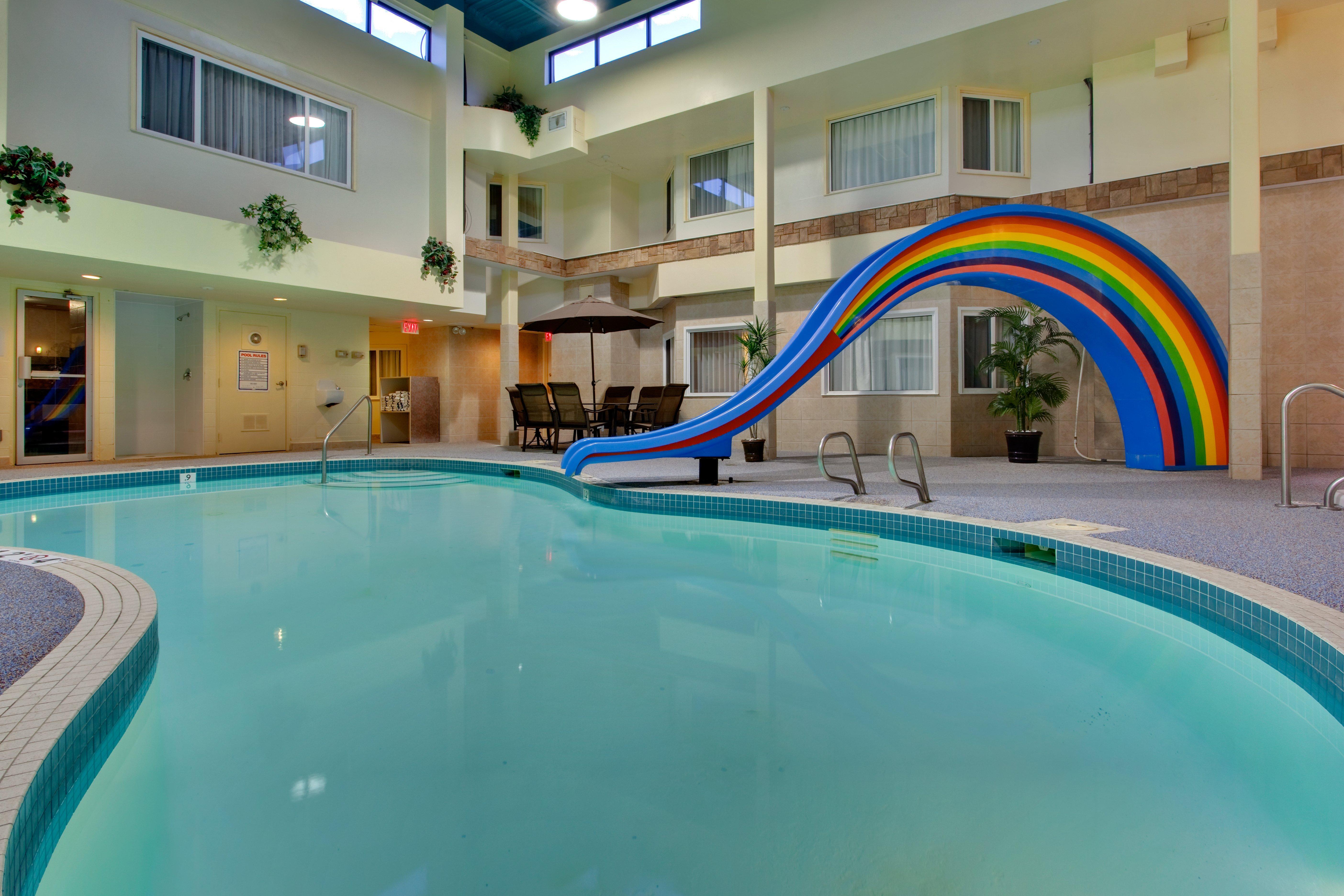 Holiday Inn Express Red Deer By Ihg Eksteriør bilde