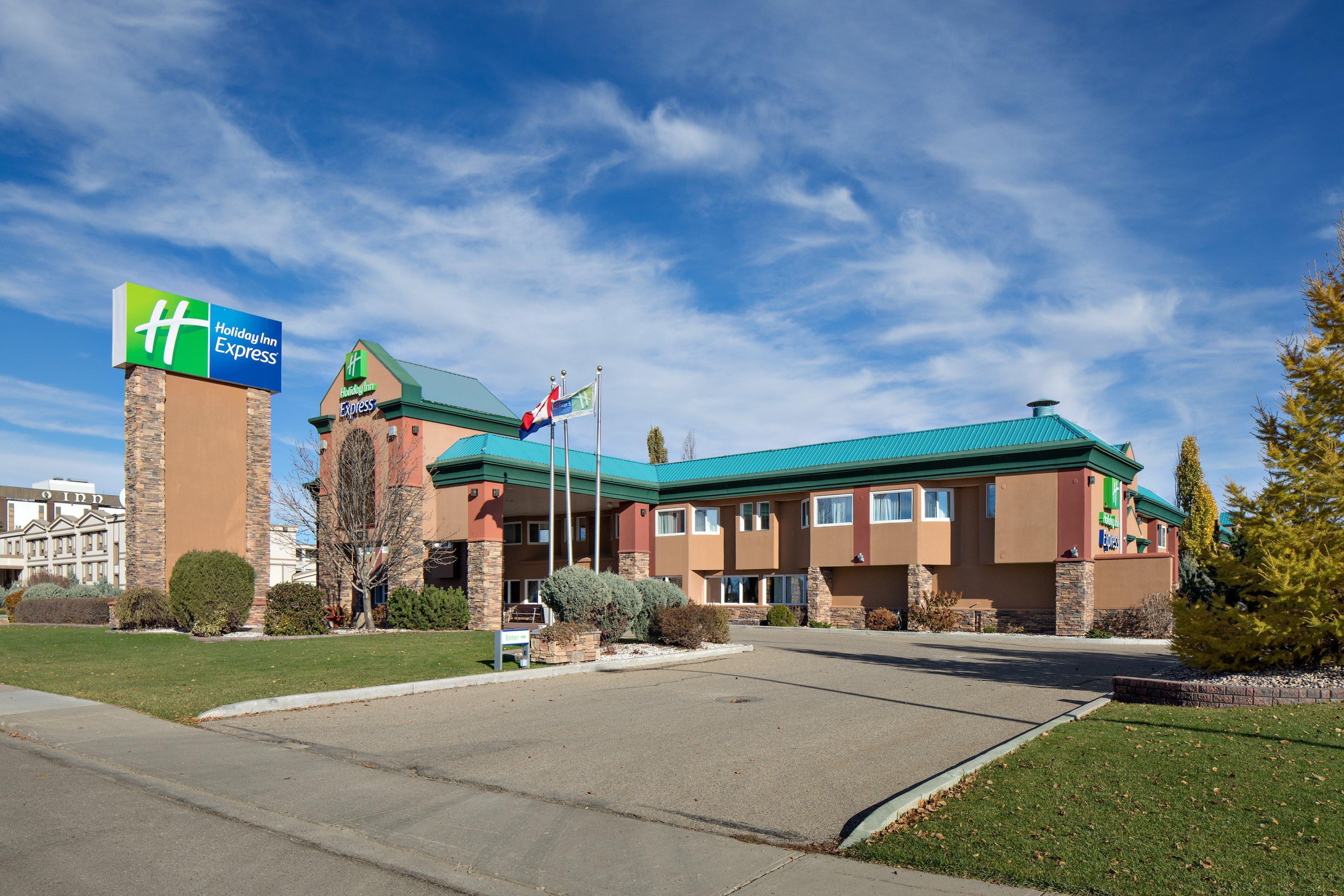 Holiday Inn Express Red Deer By Ihg Eksteriør bilde