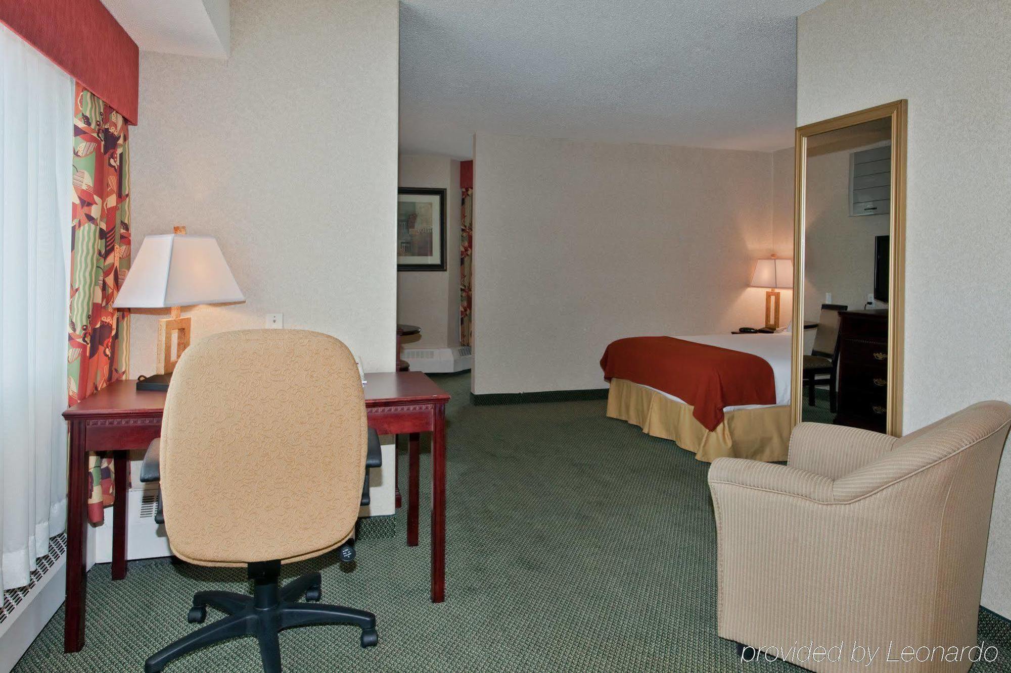Holiday Inn Express Red Deer By Ihg Rom bilde